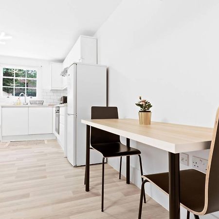 Airy Spacious 1 Bedroom Aprtment With Garden In Brixton Λονδίνο Εξωτερικό φωτογραφία